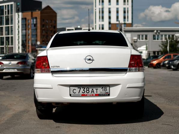 Opel Astra H Рестайлинг с пробегом 2014 года, цена 709 000 рублей, 132000 км, седан, Автокод Объявления