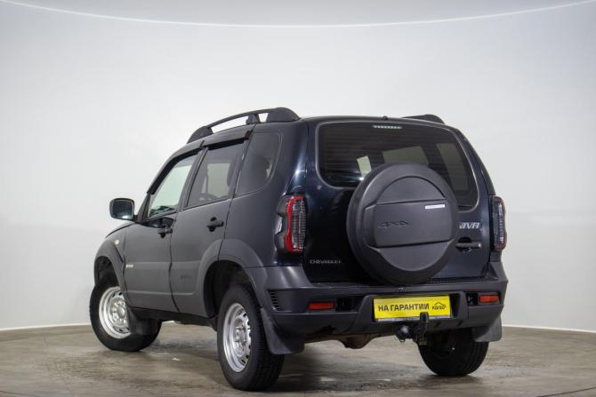 Chevrolet Niva I Рестайлинг с пробегом 2018 года, цена 729 000 рублей, 98600 км, внедорожник, Автокод Объявления