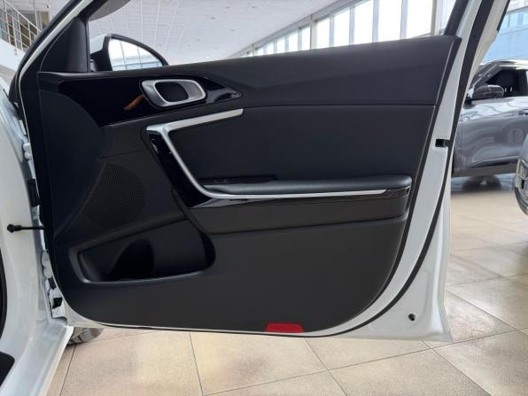 Kia Ceed III с пробегом 2020 года, цена 2 100 000 рублей, 29000 км, хэтчбек, Автокод Объявления