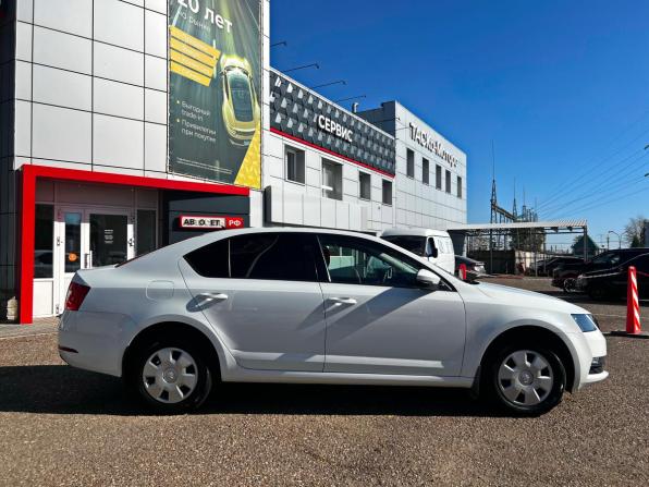 Skoda Octavia III (A7) Рестайлинг с пробегом 2018 года, цена 2 068 000 рублей, 46554 км, лифтбек, Автокод Объявления