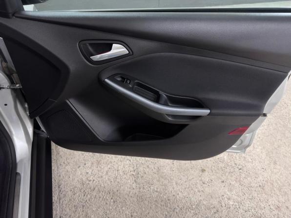 Ford Focus III с пробегом 2012 года, цена 596 000 рублей, 242121 км, универсал, Автокод Объявления