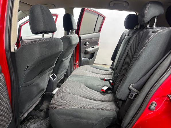 Nissan Tiida I Рестайлинг с пробегом 2013 года, цена 970 000 рублей, 150350 км, хэтчбек, Автокод Объявления