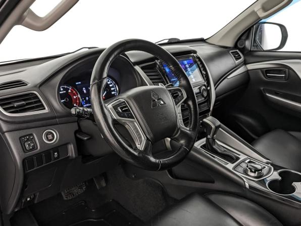 Mitsubishi Pajero Sport III с пробегом 2018 года, цена 3 130 000 рублей, 90102 км, внедорожник, Автокод Объявления