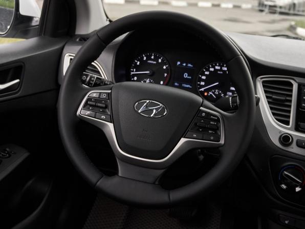 Hyundai Solaris II с пробегом 2019 года, цена 1 193 000 рублей, 172671 км, седан, Автокод Объявления