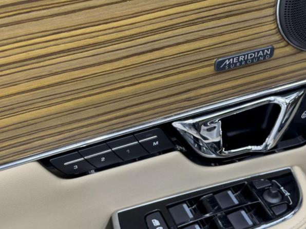 Jaguar XJ IV (X351) Рестайлинг с пробегом 2016 года, цена 2 710 000 рублей, 112570 км, седан, Автокод Объявления