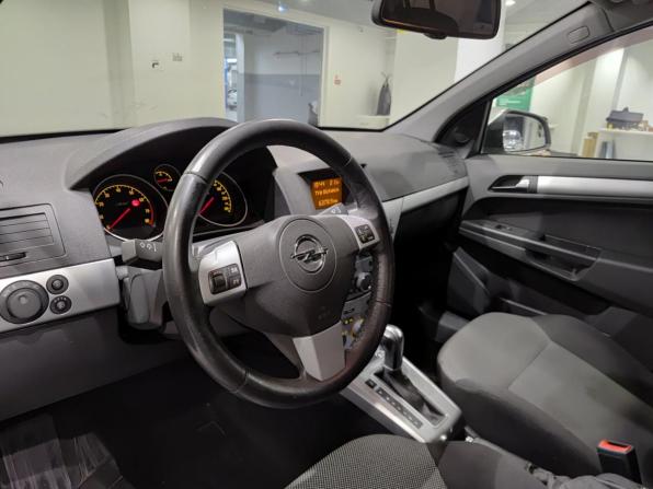 Opel Astra H Рестайлинг с пробегом 2014 года, цена 699 000 рублей, 199464 км, хэтчбек, Автокод Объявления