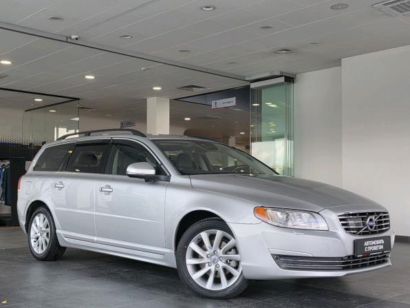 Volvo V70 III Рестайлинг с пробегом 2013 года, цена 1 000 000 рублей, 145115 км, универсал, Автокод Объявления