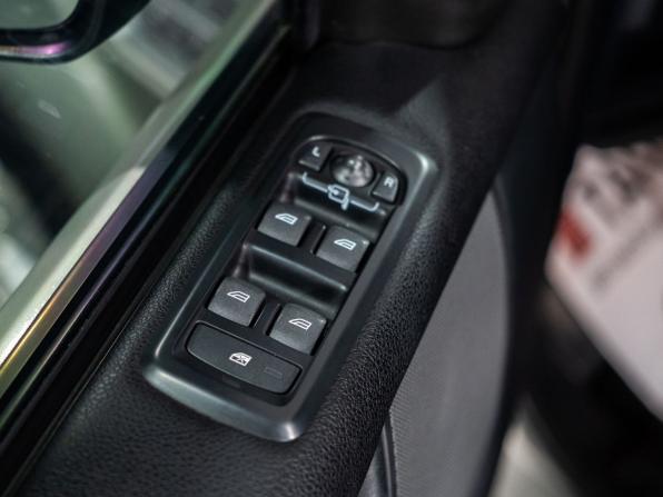 Land Rover Discovery IV с пробегом 2010 года, цена 1 800 000 рублей, 218526 км, внедорожник, Автокод Объявления