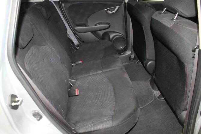 Honda Fit II с пробегом 2011 года, цена 849 000 рублей, 182000 км, хэтчбек, Автокод Объявления