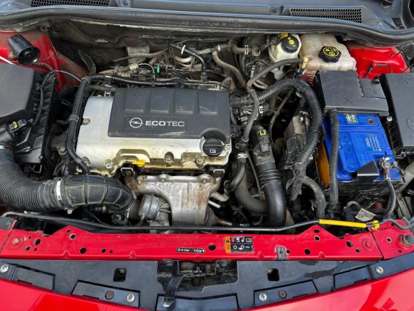 Opel Astra J Рестайлинг с пробегом 2013 года, цена 880 000 рублей, 86500 км, хэтчбек, Автокод Объявления