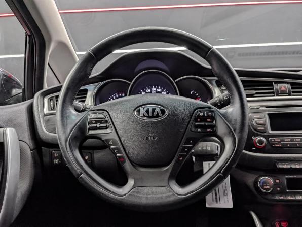 Kia Ceed II Рестайлинг с пробегом 2017 года, цена 1 245 000 рублей, 129641 км, универсал, Автокод Объявления