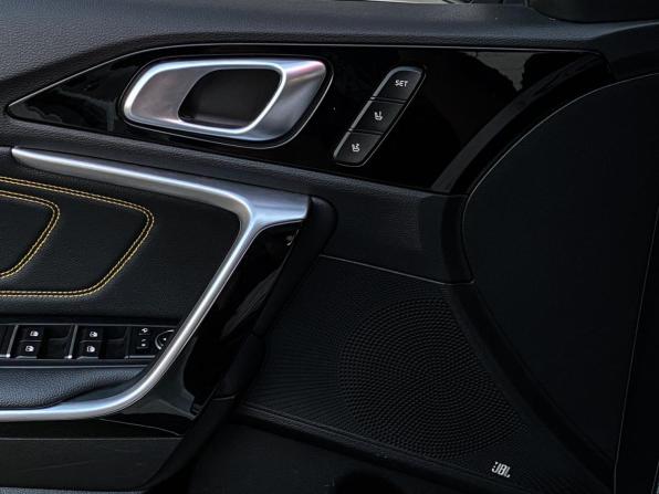 Kia XCeed I с пробегом 2021 года, цена 2 097 000 рублей, 60345 км, хэтчбек, Автокод Объявления