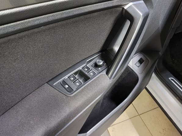 Volkswagen Tiguan II с пробегом 2018 года, цена 2 290 000 рублей, 216000 км, внедорожник, Автокод Объявления