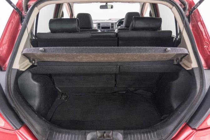 Nissan Tiida I с пробегом 2005 года, цена 449 000 рублей, 262144 км, хэтчбек, Автокод Объявления