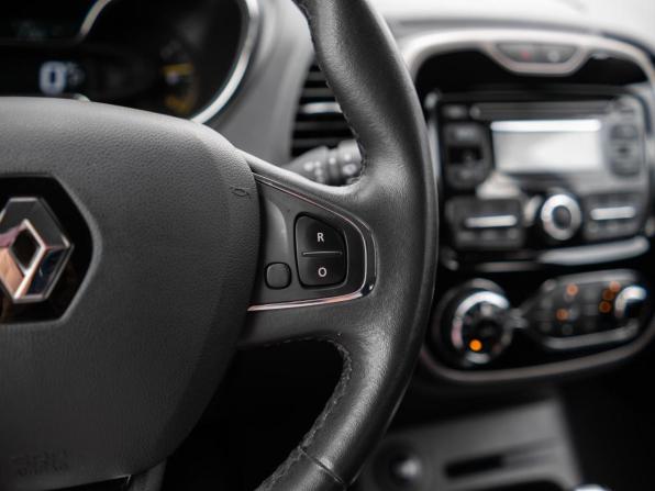 Renault Kaptur I с пробегом 2016 года, цена 1 320 000 рублей, 71251 км, внедорожник, Автокод Объявления