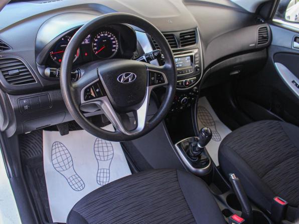 Hyundai Solaris I Рестайлинг с пробегом 2015 года, цена 969 600 рублей, 100104 км, седан, Автокод Объявления