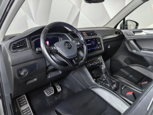 Volkswagen Tiguan II с пробегом 2019 года, цена 2 900 000 рублей, 134284 км, внедорожник, Автокод Объявления