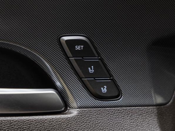 Hyundai Santa Fe IV Рестайлинг с пробегом 2022 года, цена 3 628 000 рублей, 96400 км, внедорожник, Автокод Объявления