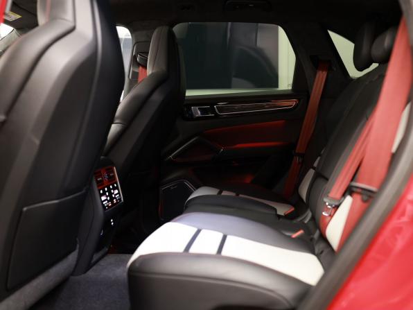 Porsche Cayenne III с пробегом 2022 года, цена 13 990 000 рублей, 21943 км, внедорожник, Автокод Объявления