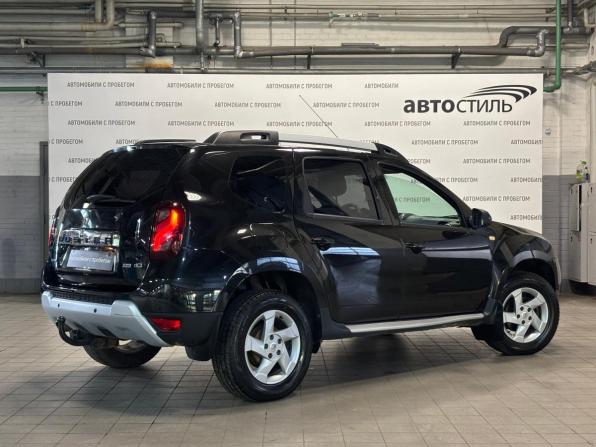 Renault Duster I Рестайлинг с пробегом 2017 года, цена 889 000 рублей, 215000 км, внедорожник, Автокод Объявления
