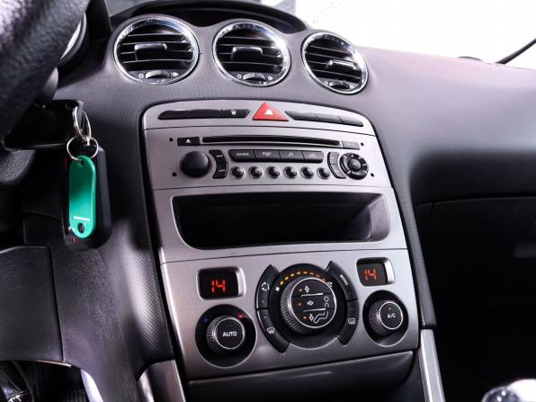 Peugeot 308 I Рестайлинг с пробегом 2012 года, цена 650 000 рублей, 131000 км, хэтчбек, Автокод Объявления