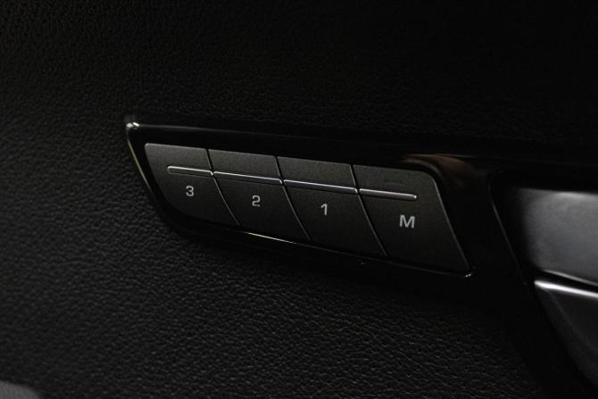 Land Rover Range Rover Evoque I с пробегом 2015 года, цена 1 879 000 рублей, 196557 км, внедорожник, Автокод Объявления