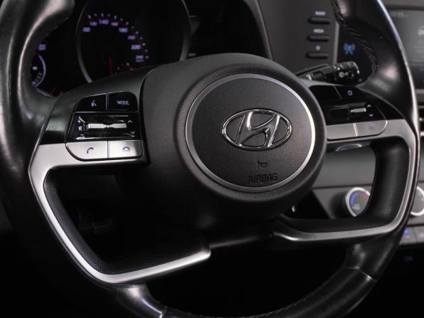 Hyundai Elantra VII (CN7) с пробегом 2022 года, цена 1 999 000 рублей, 59277 км, седан, Автокод Объявления