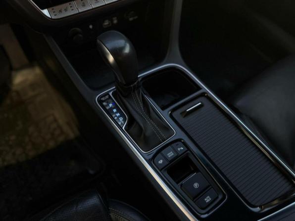 Hyundai Sonata VII (LF) Рестайлинг с пробегом 2019 года, цена 1 539 000 рублей, 229500 км, седан, Автокод Объявления