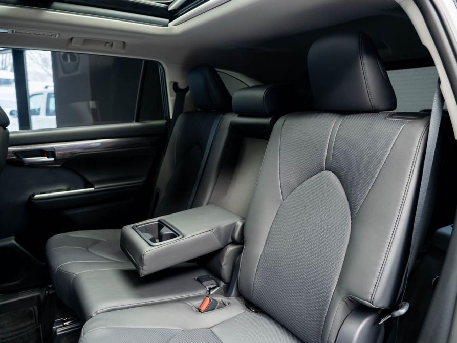 Toyota Highlander IV (XU70) Москва  - изображение 25
