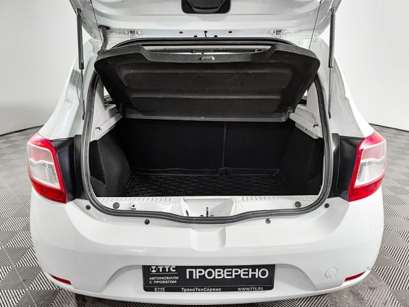Renault Sandero II с пробегом 2017 года, цена 640 000 рублей, 107550 км, хэтчбек, Автокод Объявления