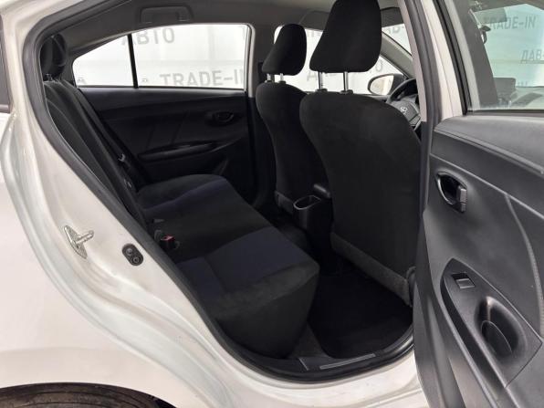 Toyota Yaris XP150 Рестайлинг с пробегом 2020 года, цена 1 600 000 рублей, 28000 км, седан, Автокод Объявления