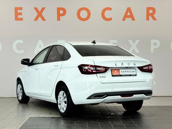 Lada (ВАЗ) Vesta I Рестайлинг (NG) с пробегом 2024 года, цена 1 265 000 рублей, 52800 км, седан, Автокод Объявления