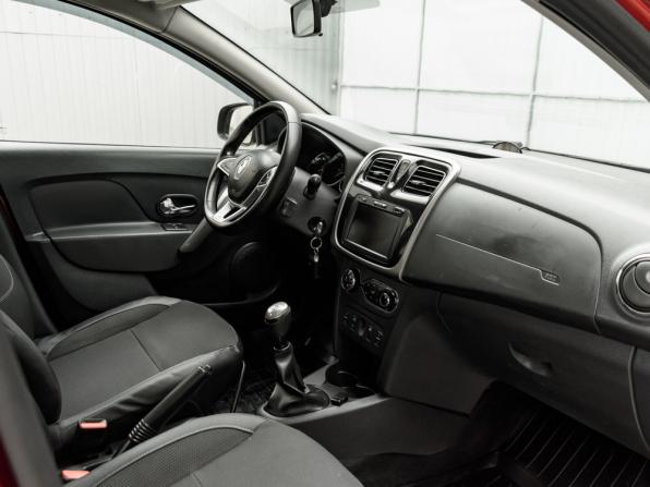 Renault Logan II Рестайлинг с пробегом 2021 года, цена 1 120 000 рублей, 106903 км, седан, Автокод Объявления