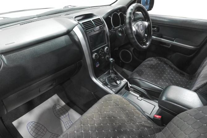 Suzuki Escudo III с пробегом 2006 года, цена 1 069 000 рублей, 392000 км, внедорожник, Автокод Объявления
