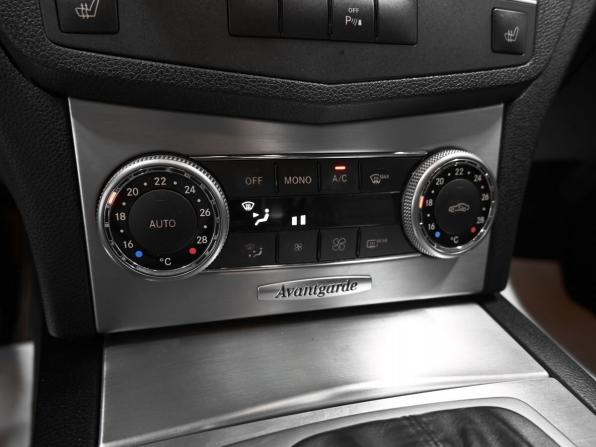 Mercedes-Benz C-Класс III (W204) с пробегом 2010 года, цена 925 000 рублей, 328466 км, седан, Автокод Объявления