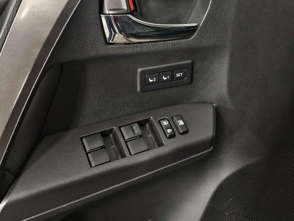 Toyota RAV4 IV (XA40) Рестайлинг с пробегом 2017 года, цена 2 299 000 рублей, 176591 км, внедорожник, Автокод Объявления