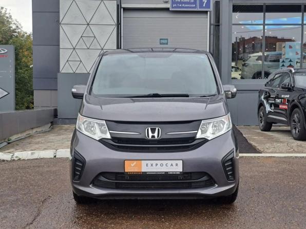 Honda Stepwgn V с пробегом 2016 года, цена 1 680 000 рублей, 230000 км, минивэн, Автокод Объявления