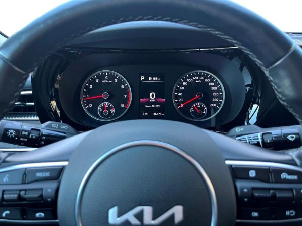 Kia K5 III с пробегом 2021 года, цена 2 897 000 рублей, 36770 км, седан, Автокод Объявления