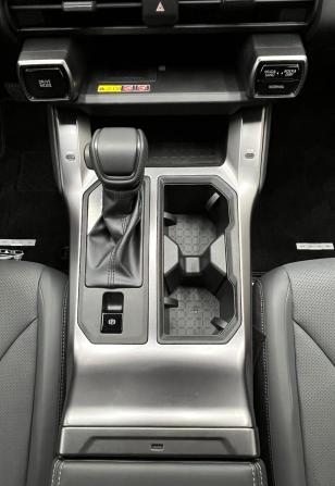 Toyota RAV4 VI (XA60) с пробегом 2026 года, цена 4 600 000 рублей, 17 км, внедорожник, Автокод Объявления