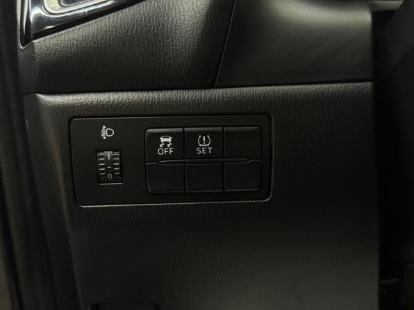 Mazda 3 III (BM) с пробегом 2013 года, цена 940 000 рублей, 238405 км, хэтчбек, Автокод Объявления