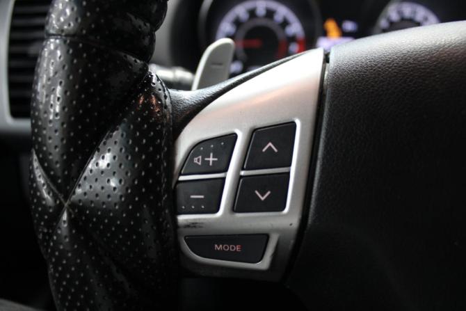 Mitsubishi Outlander II Рестайлинг с пробегом 2012 года, цена 1 283 000 рублей, 210000 км, внедорожник, Автокод Объявления