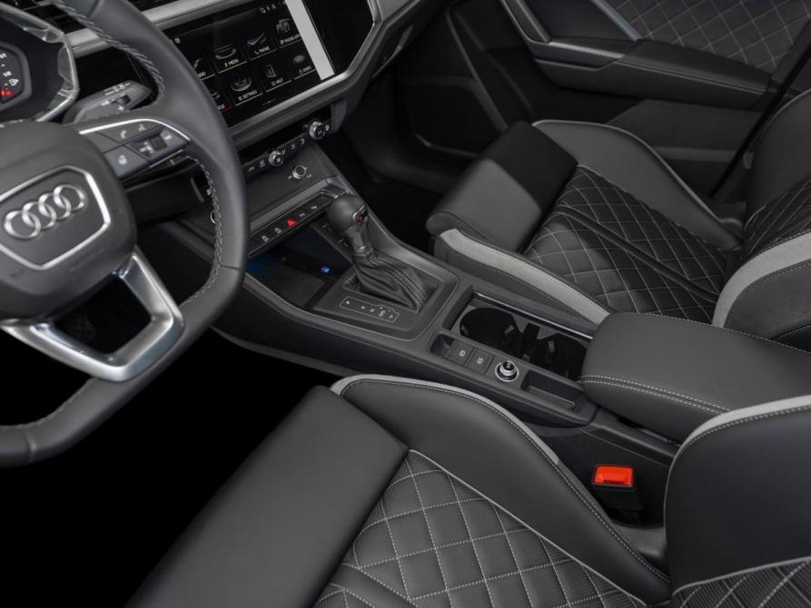 Audi Q3 II (F3) Москва  - изображение 15