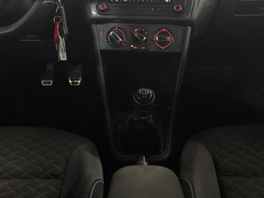 Volkswagen Polo V Рестайлинг Санкт-Петербург  - изображение 17