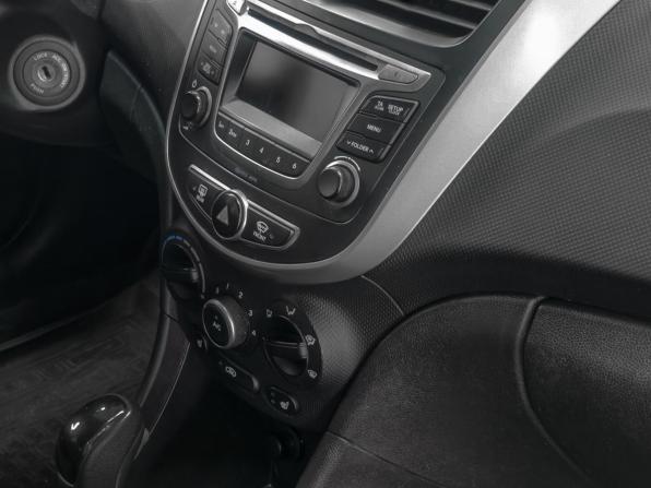 Hyundai Solaris I Рестайлинг с пробегом 2015 года, цена 879 900 рублей, 225307 км, седан, Автокод Объявления
