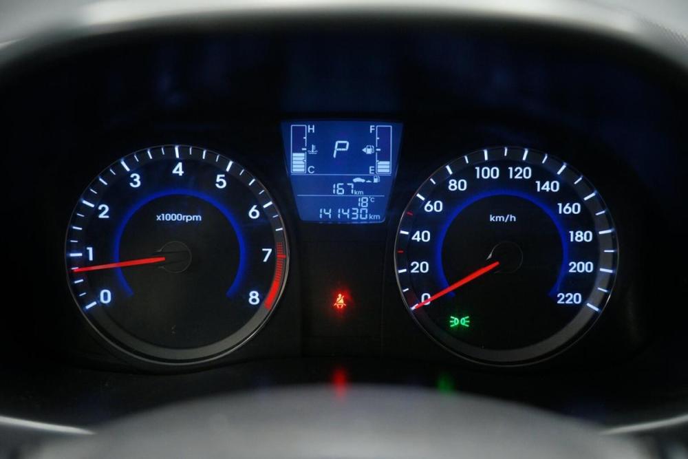 Hyundai Solaris I Рестайлинг Крым  - изображение 13