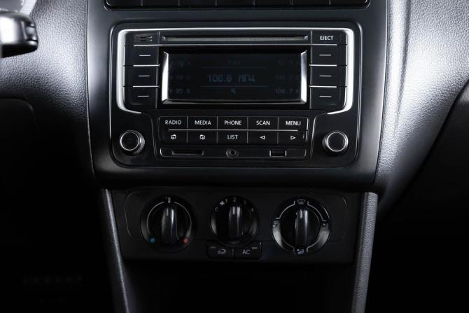 Volkswagen Polo V с пробегом 2012 года, цена 719 000 рублей, 118000 км, седан, Автокод Объявления
