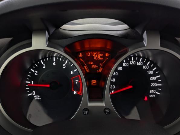 Nissan Juke I Рестайлинг с пробегом 2015 года, цена 1 375 000 рублей, 107987 км, внедорожник, Автокод Объявления