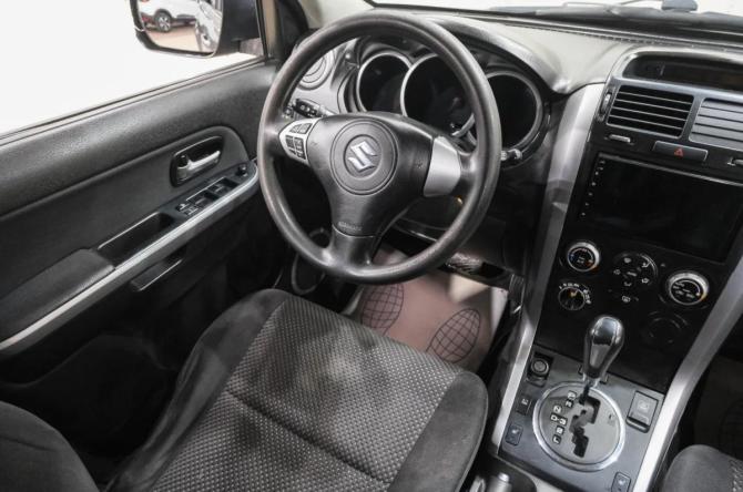 Suzuki Grand Vitara II с пробегом 2008 года, цена 739 000 рублей, 240000 км, внедорожник, Автокод Объявления