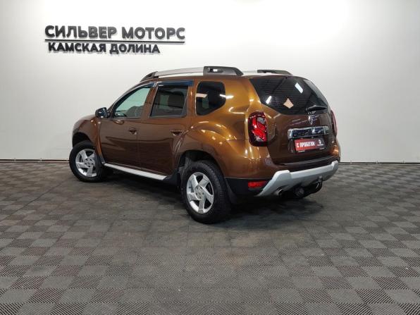 Renault Duster I Рестайлинг с пробегом 2015 года, цена 1 070 000 рублей, 183666 км, внедорожник, Автокод Объявления