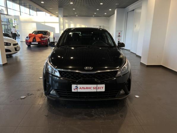 Kia Rio IV Рестайлинг с пробегом 2021 года, цена 1 655 000 рублей, 98445 км, седан, Автокод Объявления